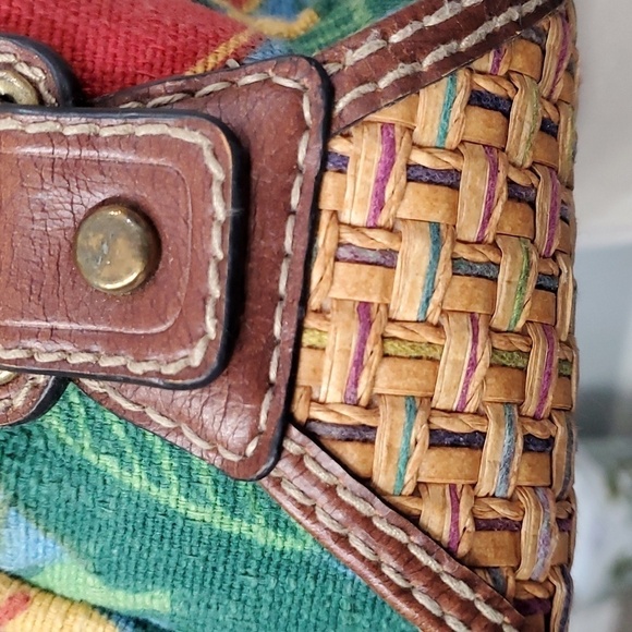 FOSSIL VINTAGE CLOTH‎ PURSE. Beautiful floral print. Zipper closure. - Picture 6 of 16